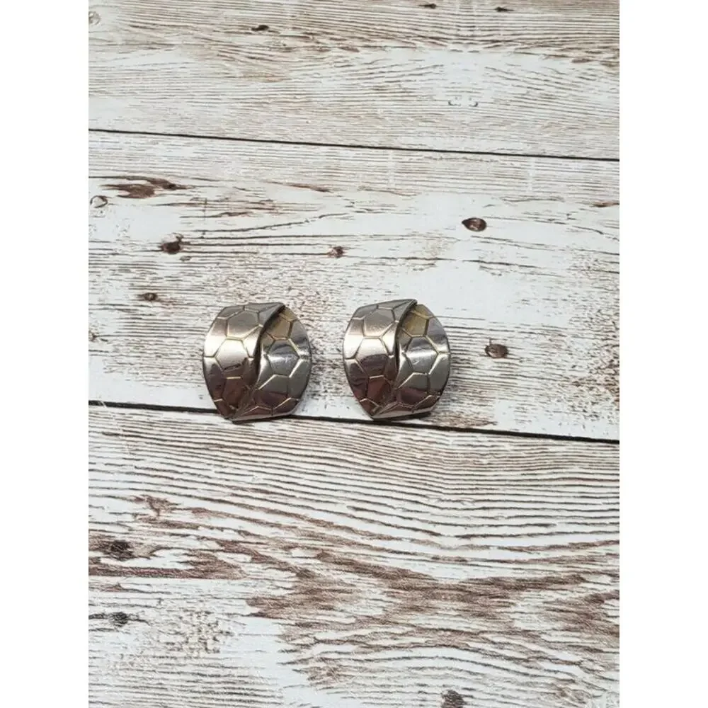Vintage Trifari Clip On Earrings with Scale Pattern